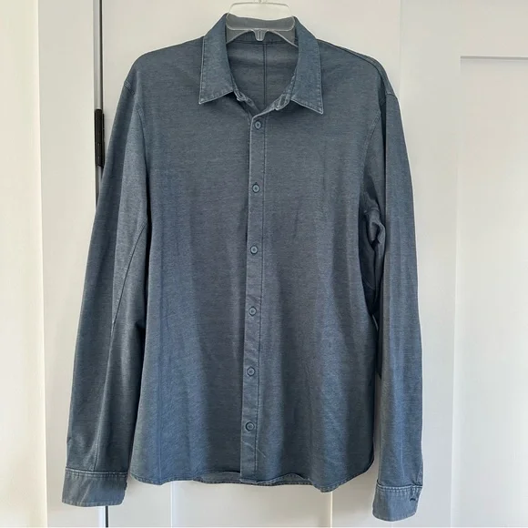 Like New! Men’s Lululemon Commission Long Sleeve Shirt